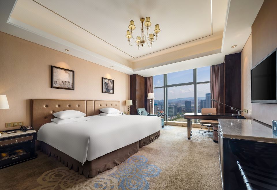 Dongwu New Century Grand Hotel HuzhouSuperior Family Room (Panoramic Floor-to-Ceiling Window + Lounge Sofa)