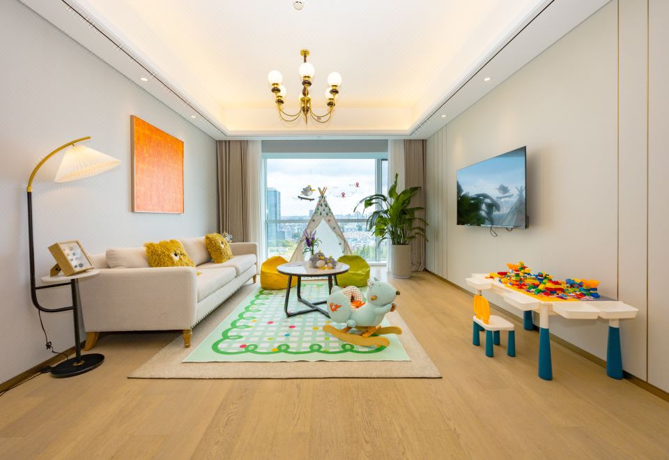 紫芝小灰灰家庭主题套房