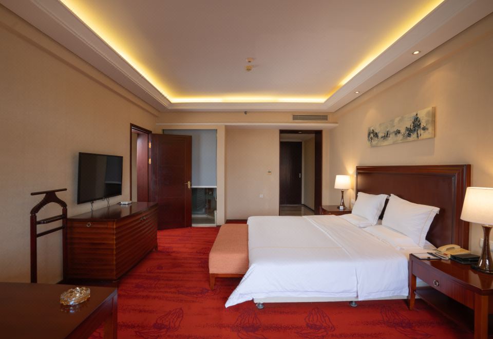 Hongzhushan Hotel EmeishanFamily Room With Lake View