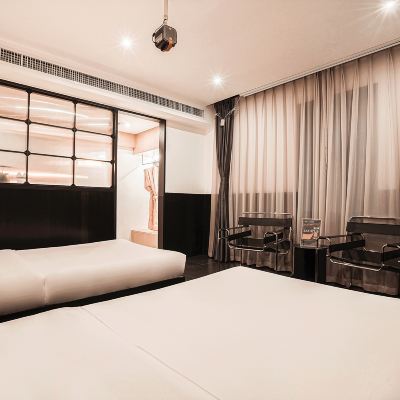 A·豪華鎏金雙床房（投影+定製乳膠床墊+雙面採光） 花築奢·Raw酒店（金馬碧雞翠湖昆明店）優惠