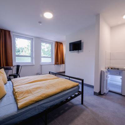 Basic Queen Studio Neohostel Berlin Promo Code