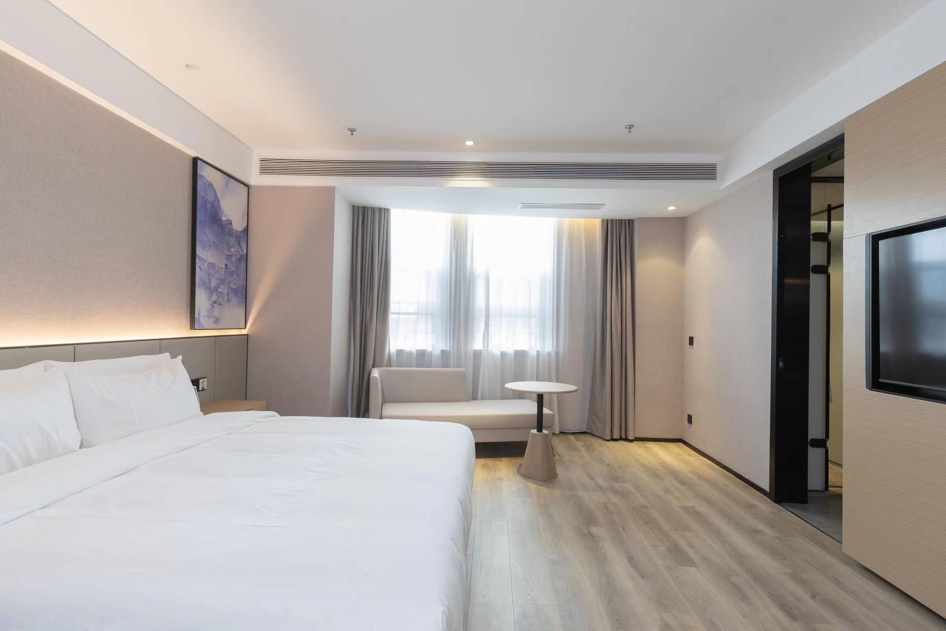 套房（可投屏55寸电视+喜临门床垫+自助洗衣+小冰箱）