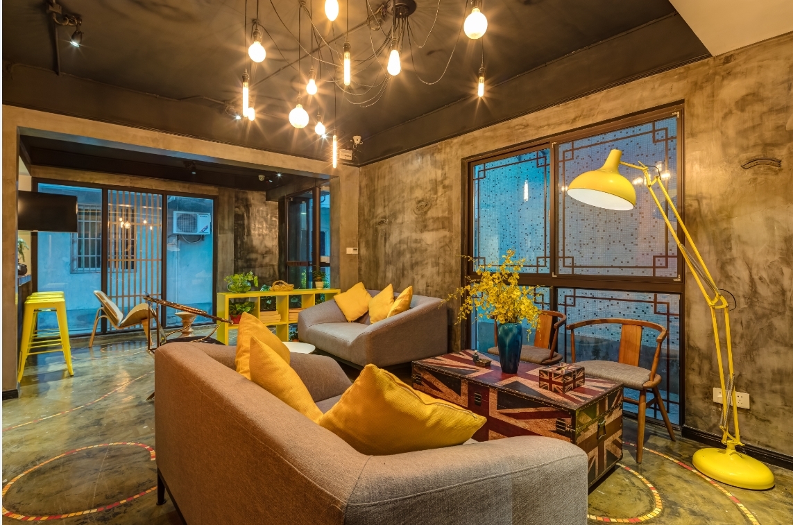 庭苑六卧整栋（6居8床6衞）