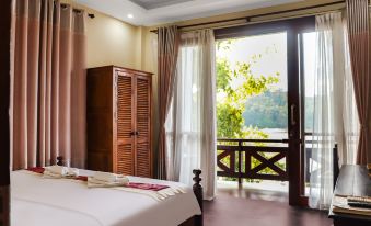 Mekong Theme Hotel Laos