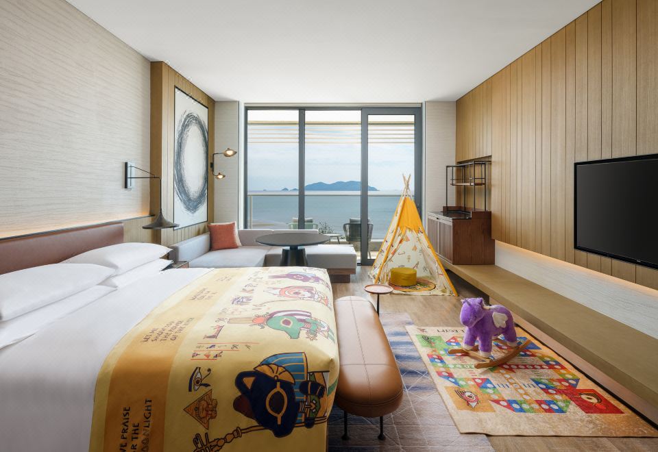 Sheraton Ningbo Xiangshan ResortFamily Room Mountain View Twin Bed