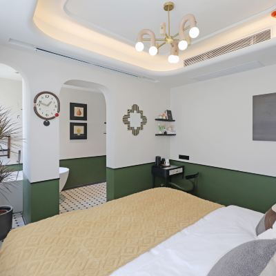 布拉克·街景0壓浴缸大床房（時博會員+巨幕投影） 廈門疆海·元·飯店（中山路八市店）優惠
