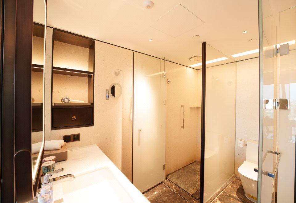 精选商务大床房