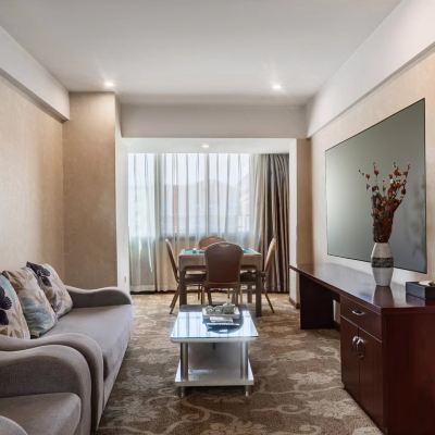 巨幕影音套房【巨幕觀影+尊享會員+立體環繞聲+智能投屏】 廈門同安帝樂飯店優惠