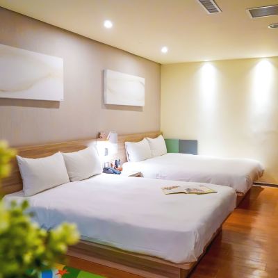 親子四人房 Unique Hotel 微笑73旅店優惠