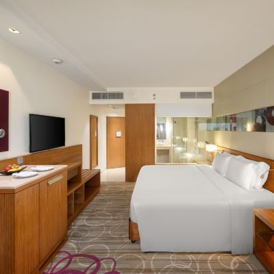 高級俱樂部特大床套房 盛泰瀾拉普嶗中央廣場飯店優惠