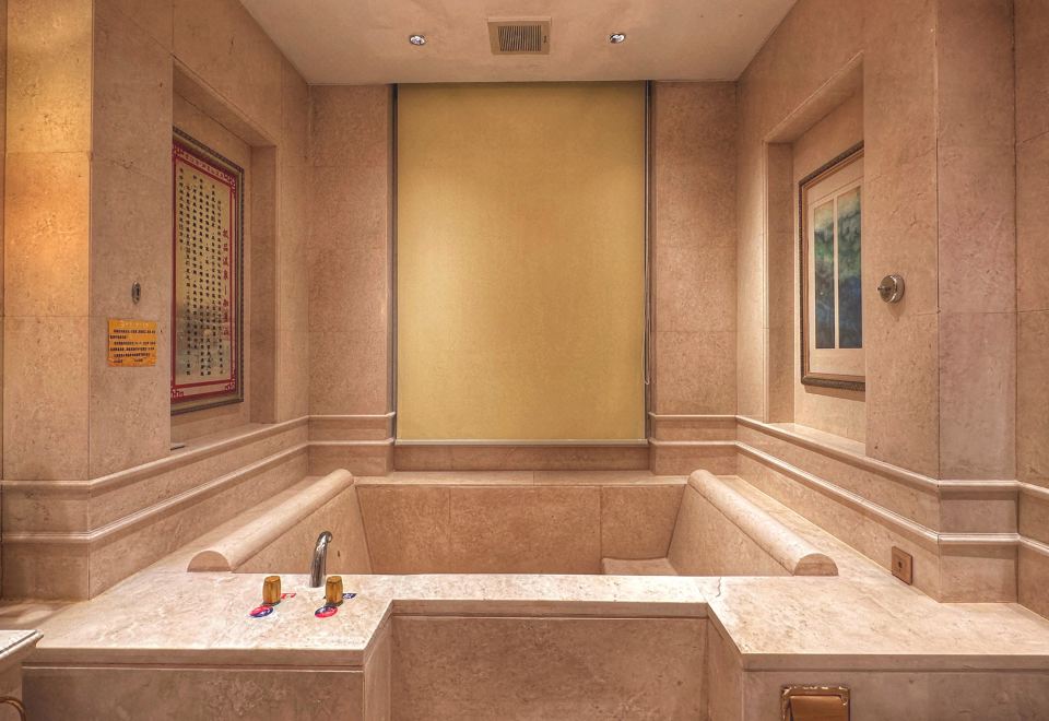 园景阳台大床房