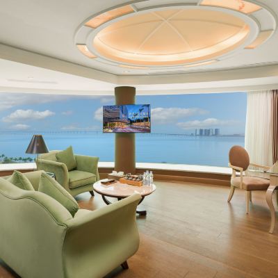 貴賓樓尊貴海景套房（觀港珠澳大橋+270度一線海景） 珠海海灣大酒店優惠