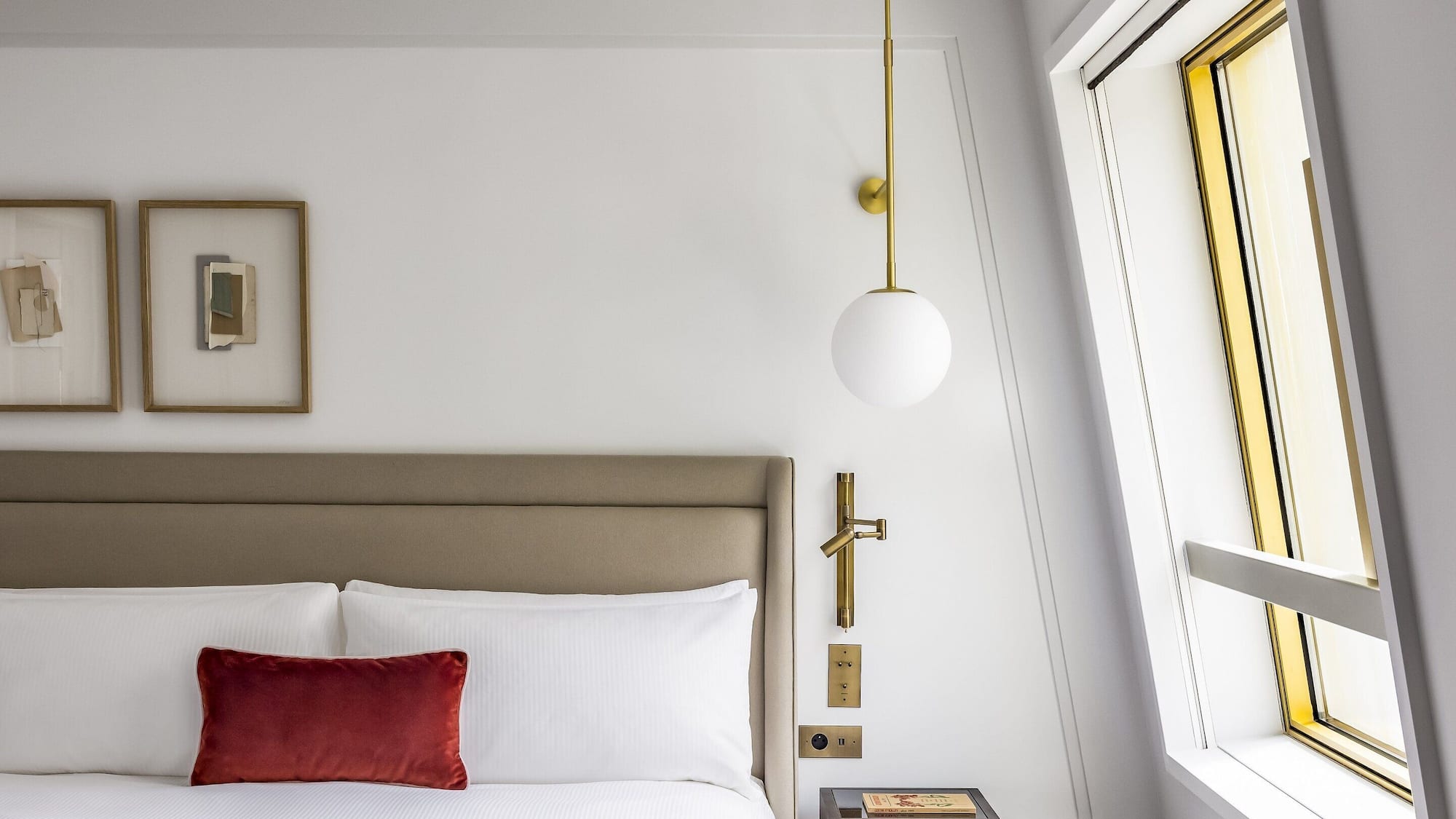 带阳台的荣誉特大床拉斯套房