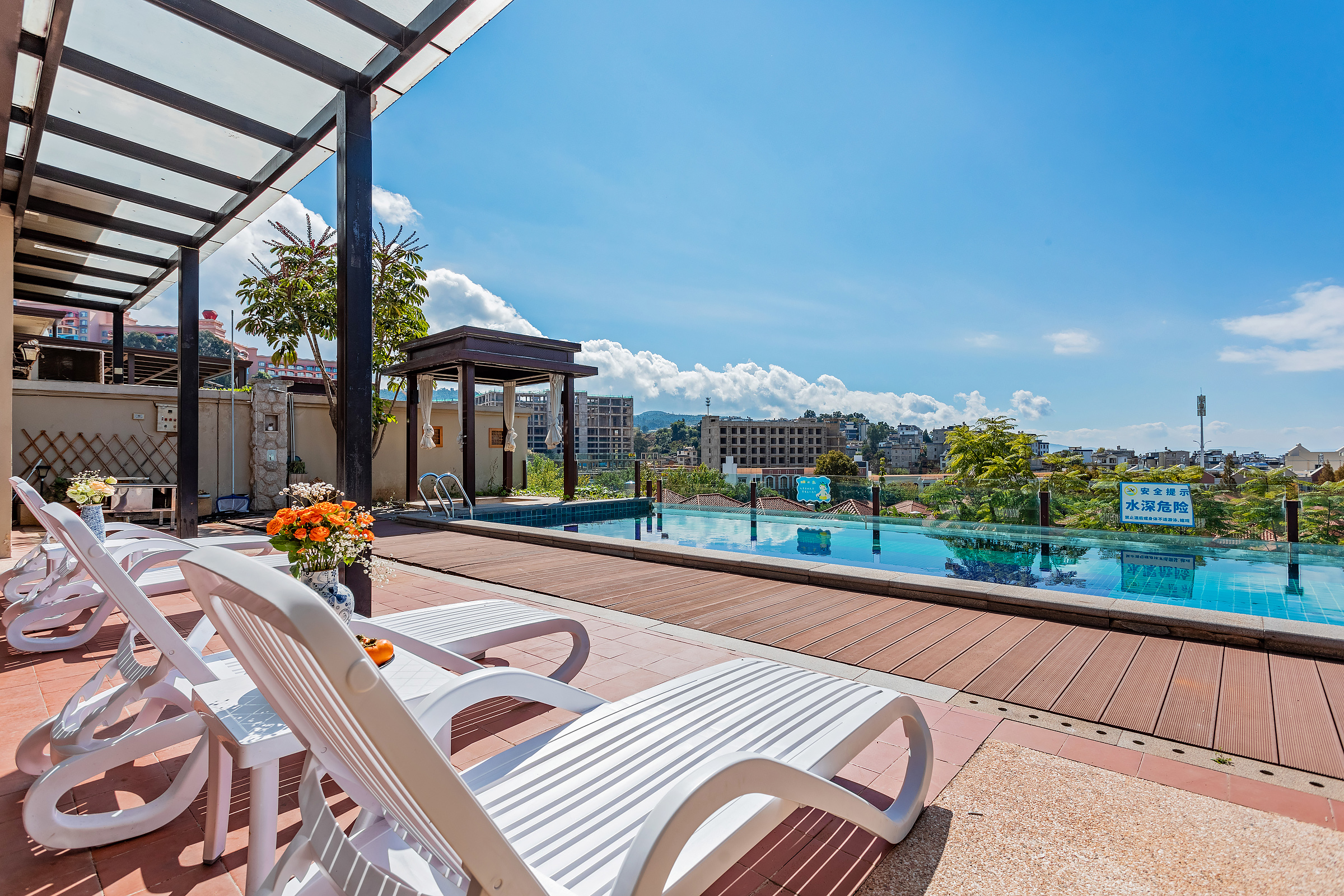 湖景私家泳池别墅·三卧