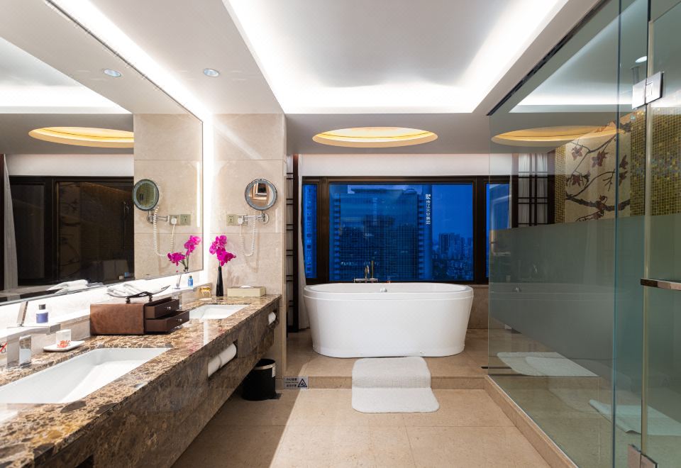 花園行政大床套房