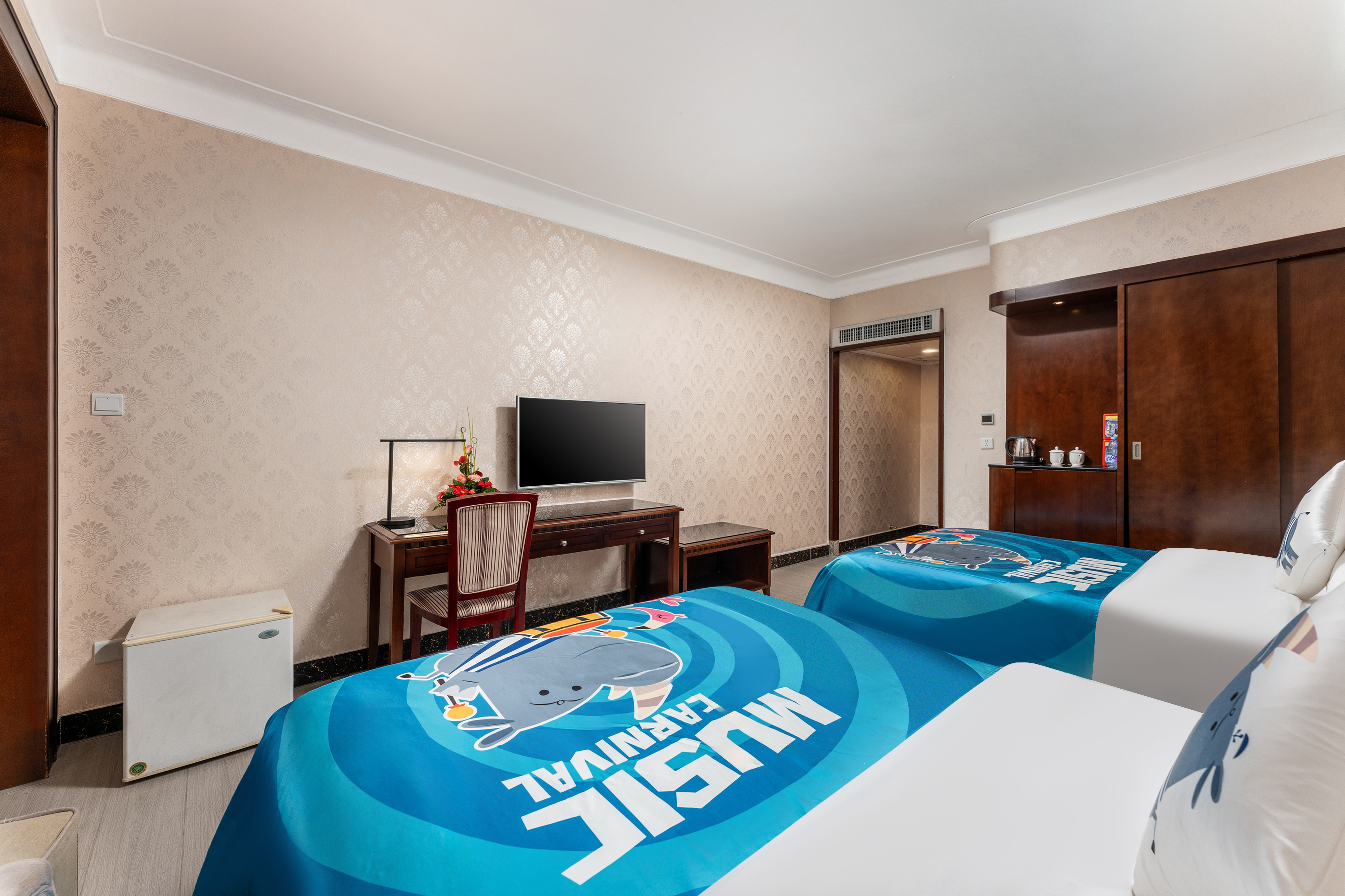 Huahai Hotel (Guangzhou Jiangnanxi changgang Metro Station)标准子母房【欢享|高空城景+子母床型+温馨和睦】