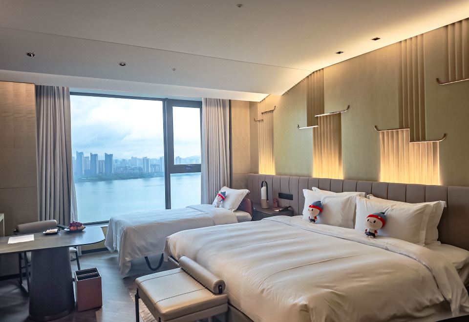 家庭豪華江景房