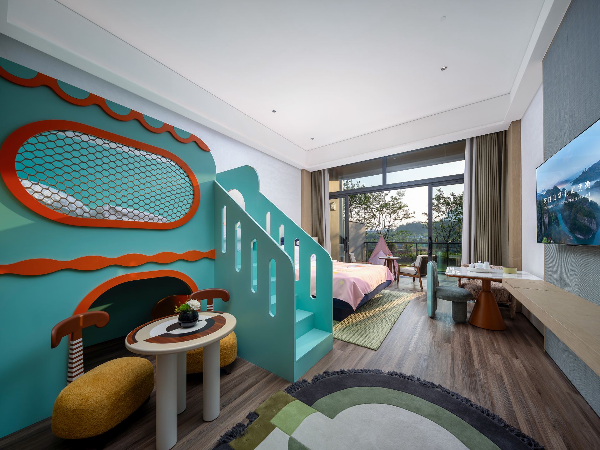 Family King Bed Room
