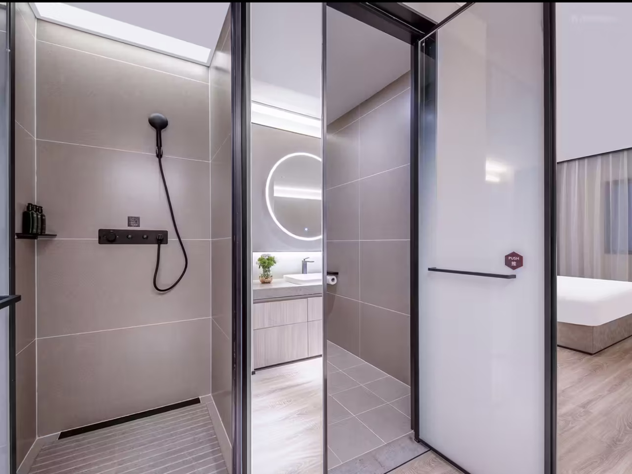 高级双床房（65寸投屏电视+智能客控+minibar小冰箱）