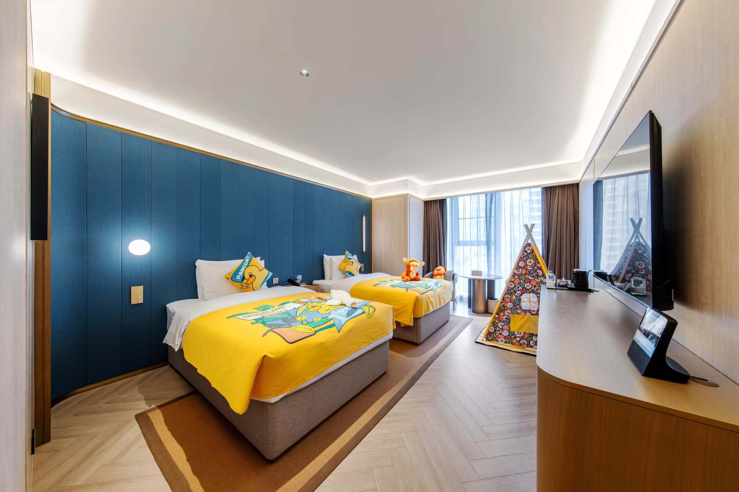 豪华亲子房（香氛晶石+高清投屏+小冰箱+蓝牙音箱）