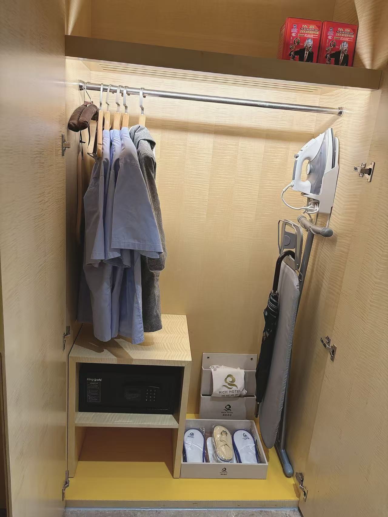 奶龙主题亲子房（小童玩具+温润加湿器+豪华浴缸）