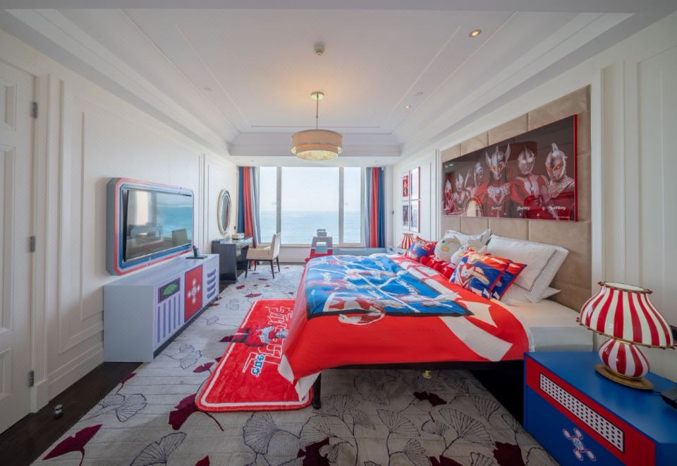 SeaView Garden Hotel QingdaoClassic Ultraman Theme Sea-view Two-Bedroom Suite (Two Double Beds + Two War Chariot Beds)