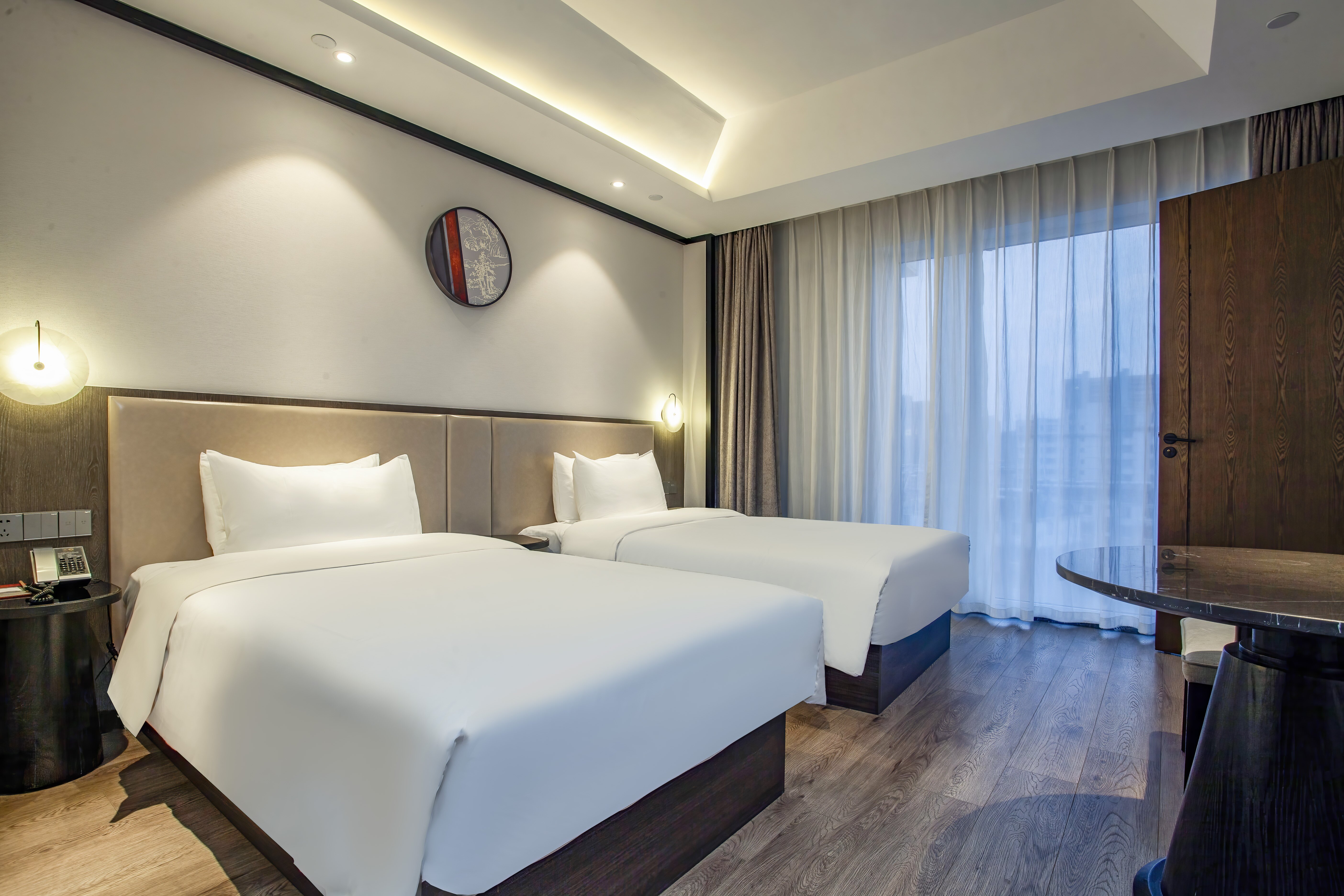 温馨家庭房（全景飘窗+荞麦护颈枕）