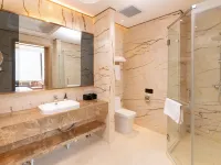 Qinghai Chenxin Hotel (Xining Railway Station) Hotels in Xining