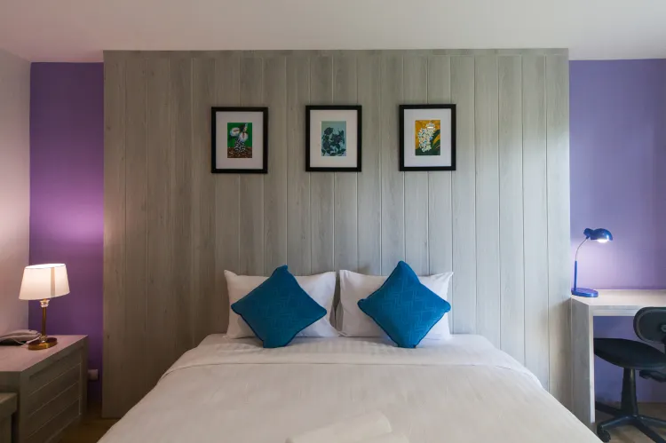 ห้องดีลักซ์ เตียงใหญ่ 1 เตียง