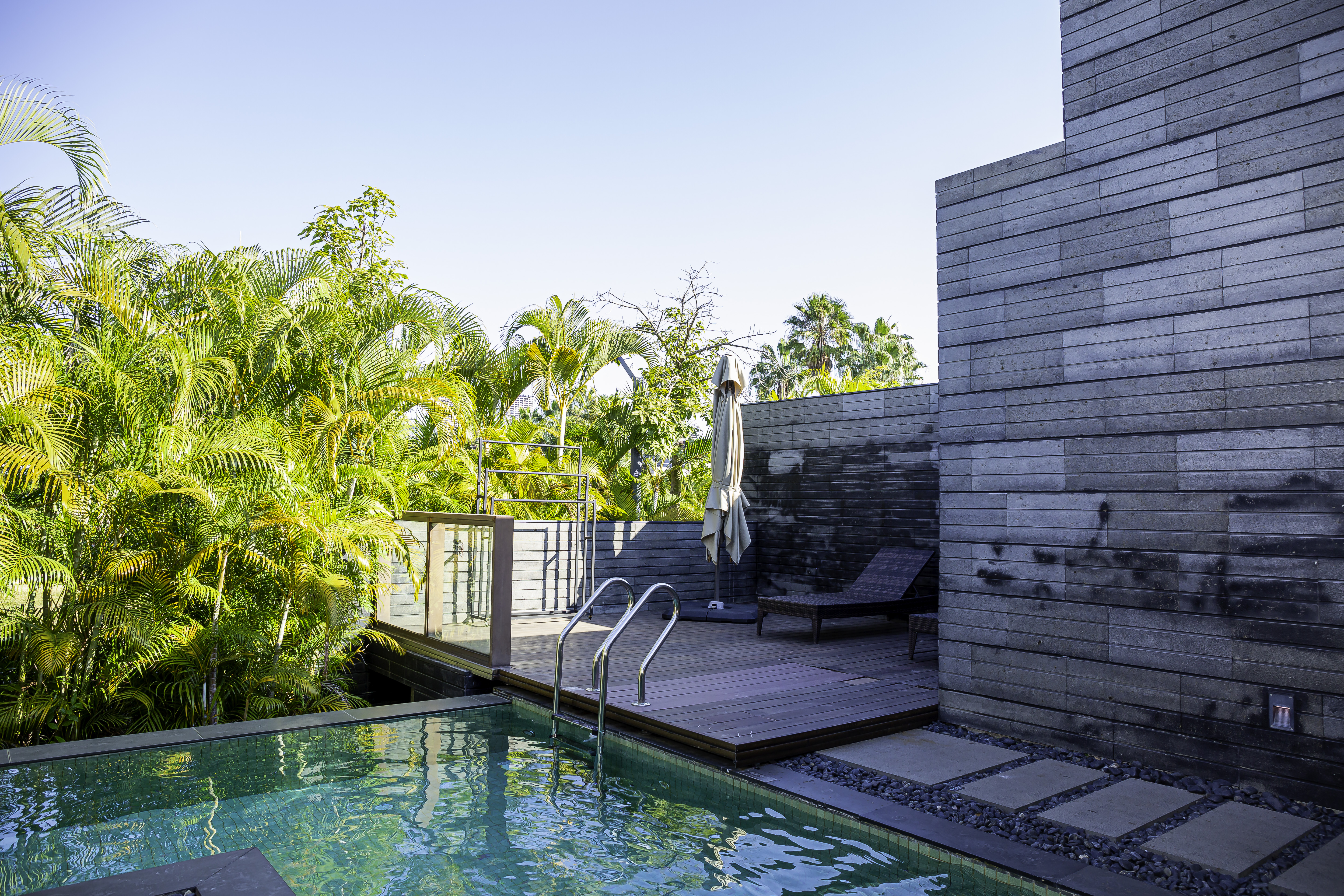 Bay Breeze Resort Shenzhen池畔别墅套房