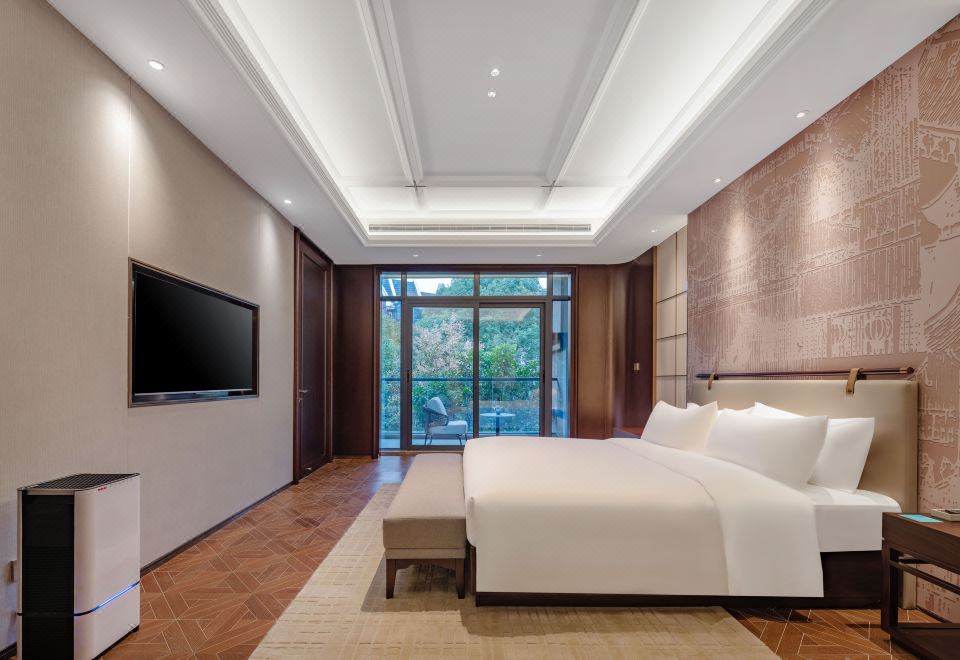 白莲套房（按摩浴缸+按摩椅+独立衣帽间+功夫茶桌）