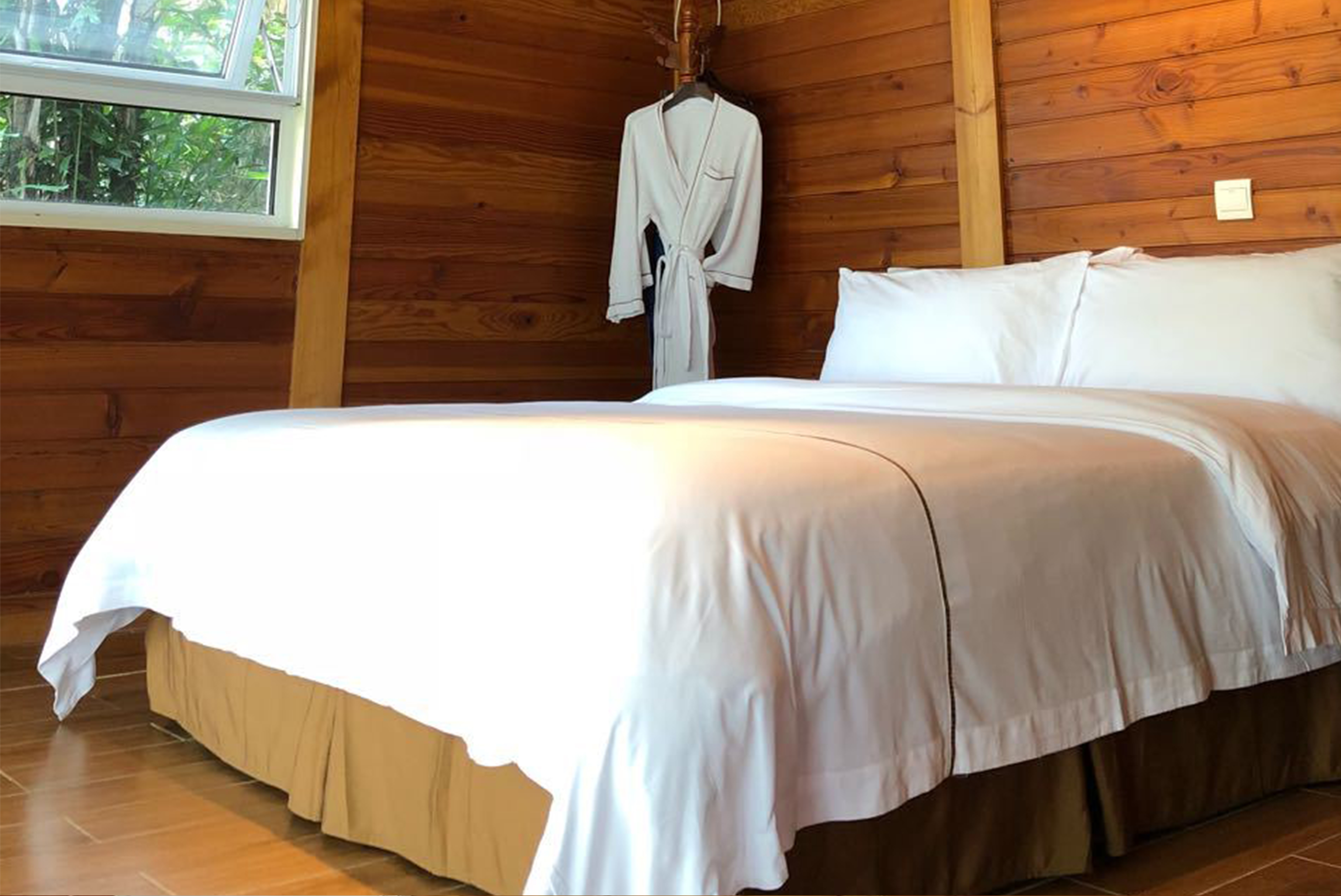 河景瑞士木屋房|独立温泉池