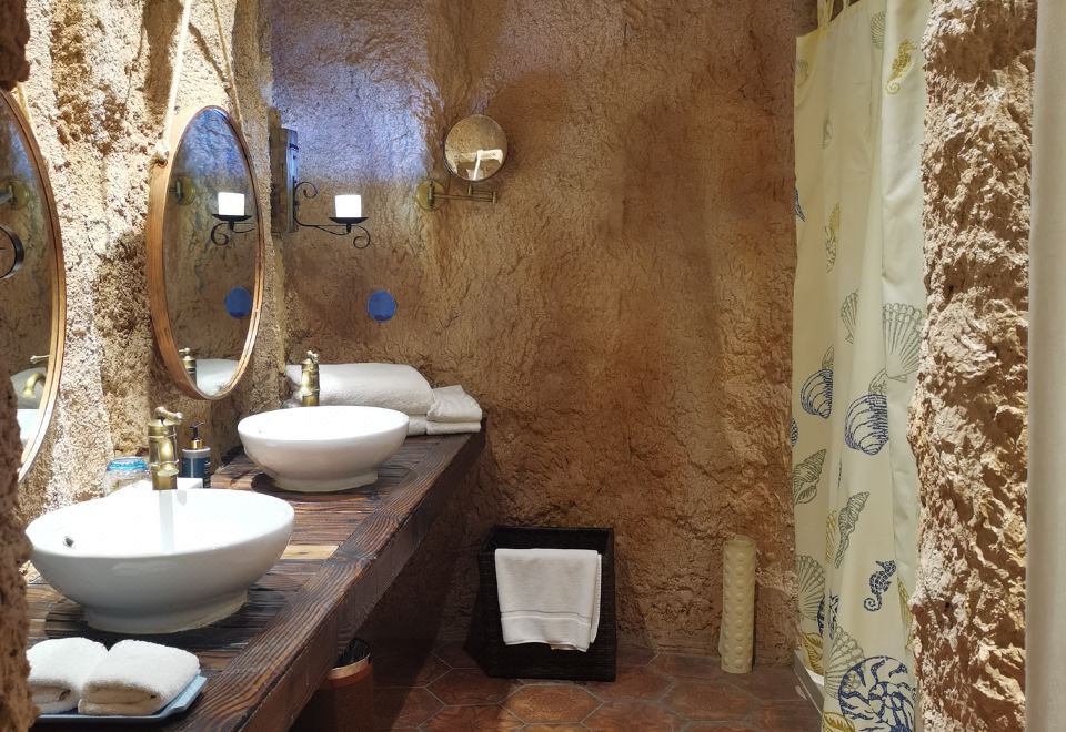 內景深海巖洞豪華親子套房