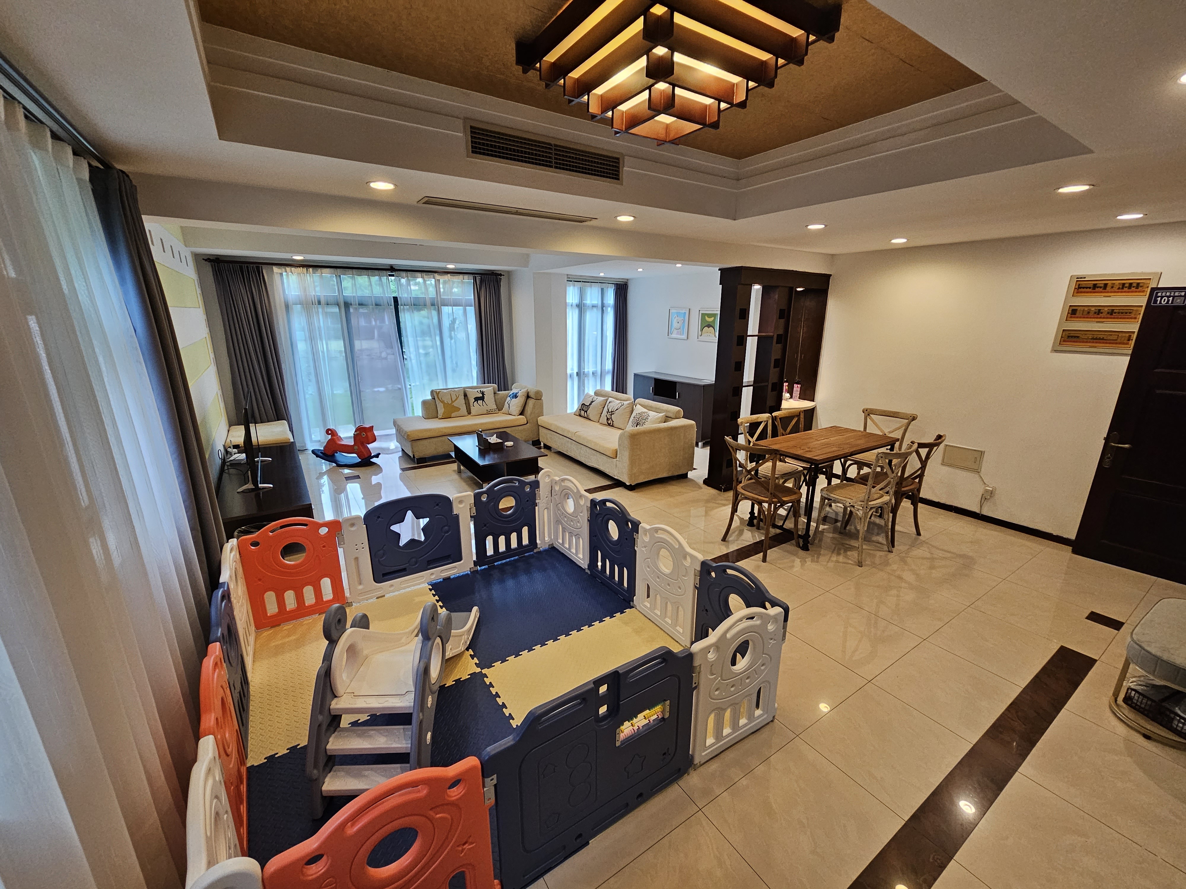 Venice Holiday Hotel三房两厅