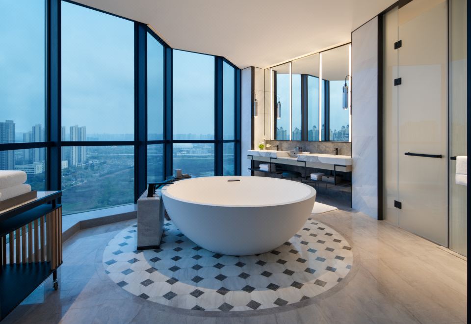 帶娃嗨玩家庭套房|獨立會客廳-頂層開闊視野