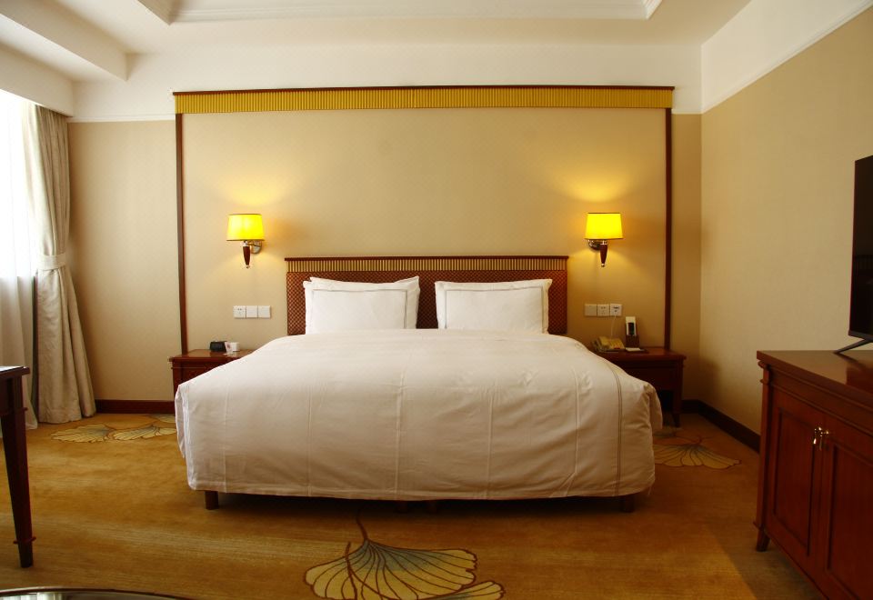 Jianguo Garden Hotel BeijingDeluxe Queen Room