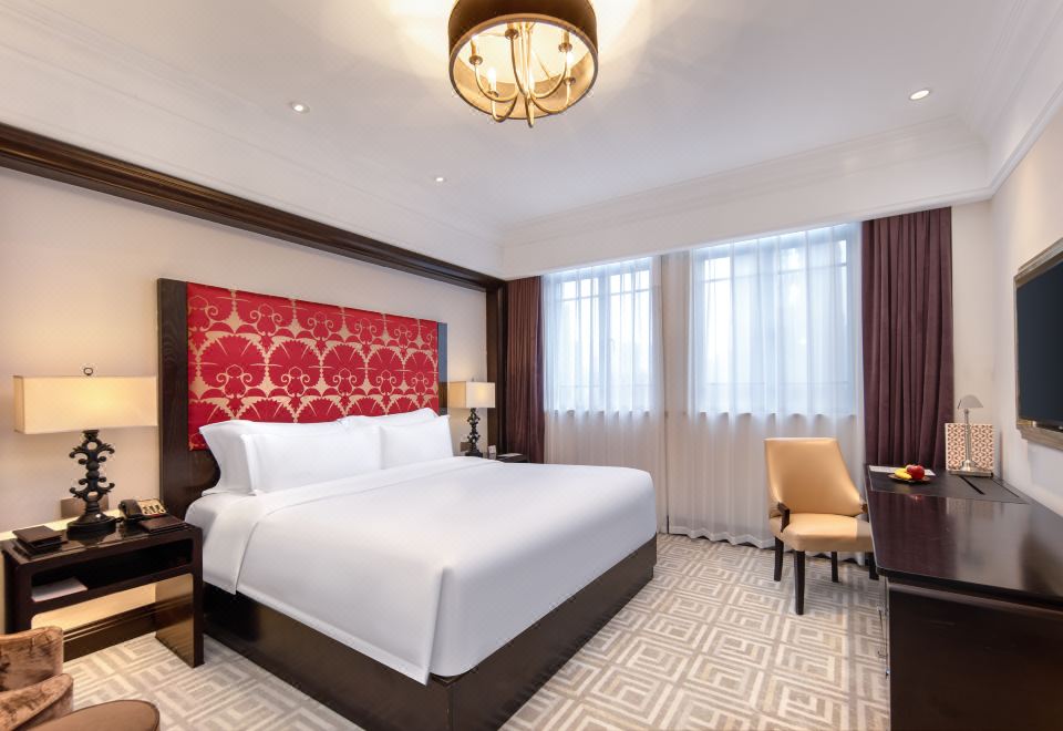 雅致高级大床房