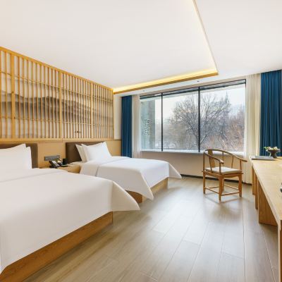 衍辰居·豪華雙床房（金可兒舒睡床品+庭院觀景） 烏魯木齊頤中園飯店（紅山人民公園店）優惠