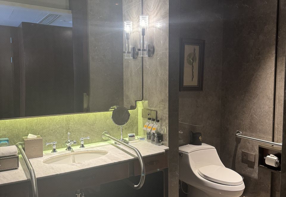 豪華大床房（關愛房）