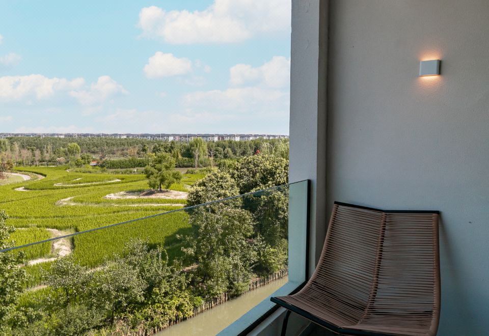 景观阳台大床房