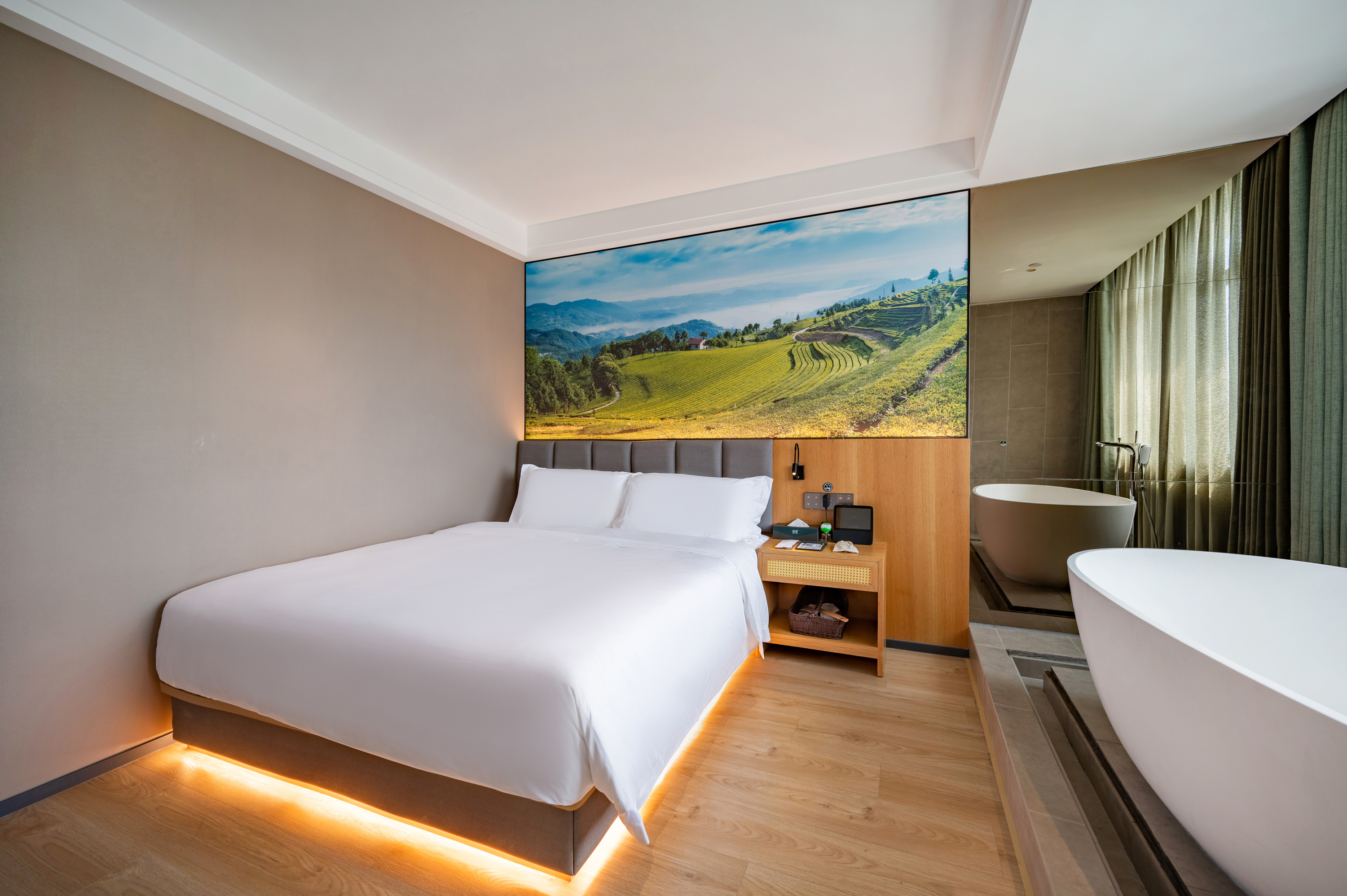 轻奢浴缸房（小度智能客控+深睡记忆枕+加湿器）