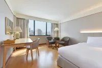 Twin Towers Hotel