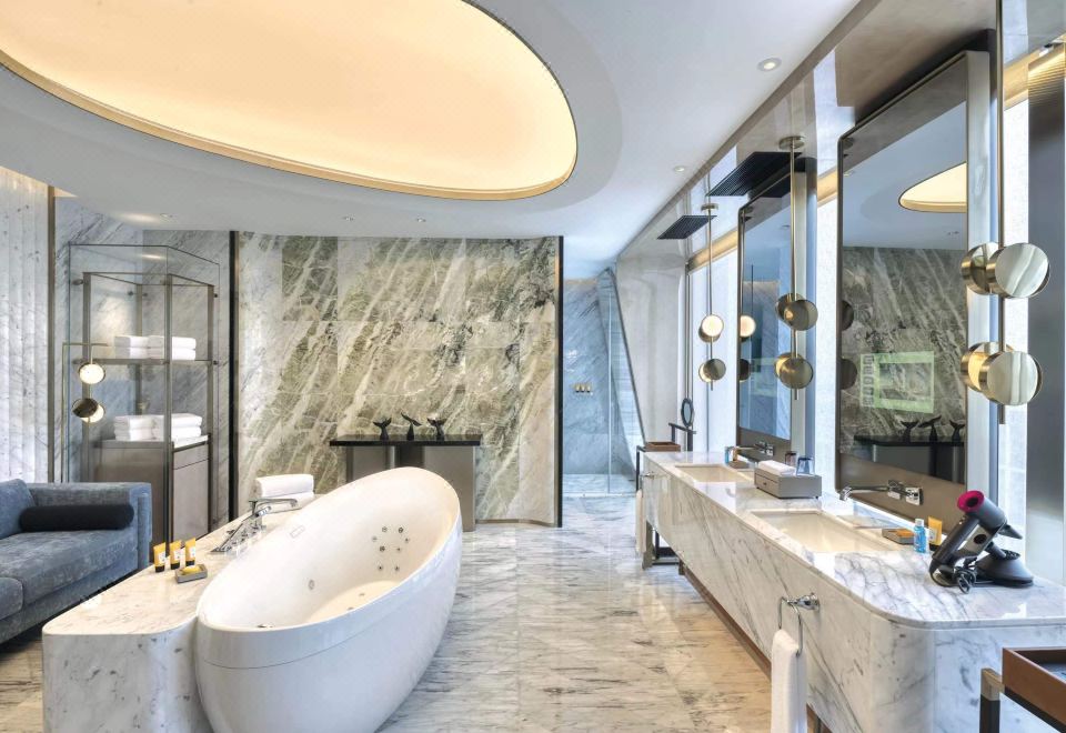 单卧皇家江景套房（连通房）