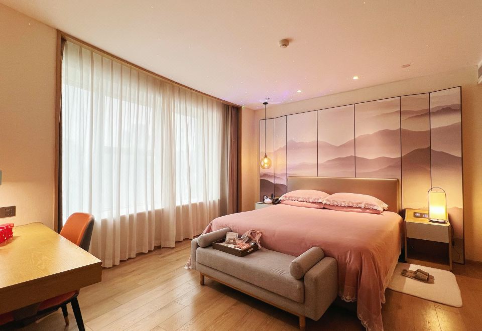 情侣主题大床房