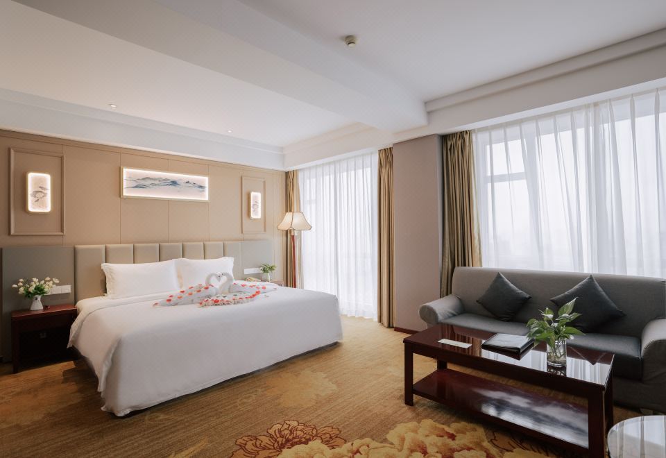 標準商務大床房（保險箱+加濕器+小冰箱）