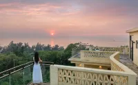 Stay · 1980 Sea View Holiday Resort Hotel (Drip Water Danping Shiluokou Beach Store)
