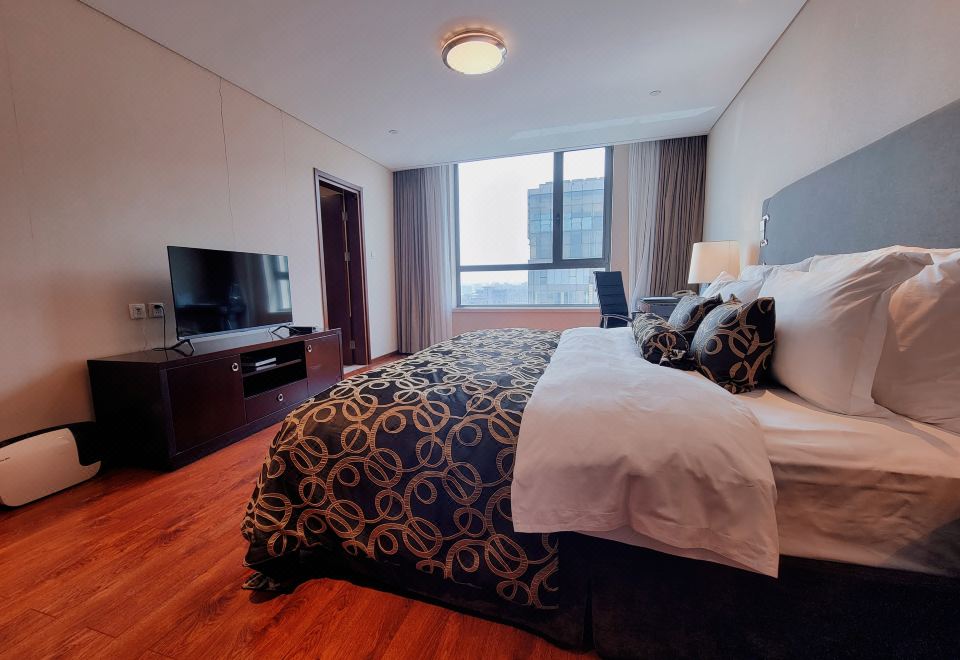 Hua Bin International HotelSuperior Suite - With View