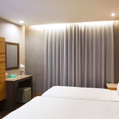 標準三人房(一大床一單床房) 台北上賓大飯店優惠