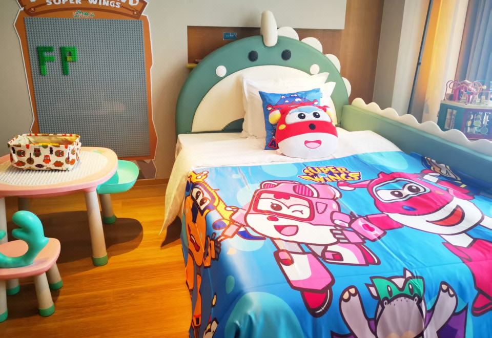 酷芽超级飞侠家庭套房（恐龙小童床+滑梯+积木墙+秋千）