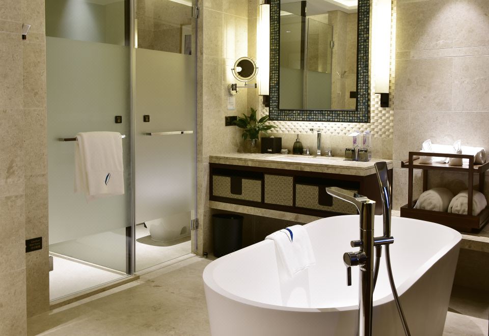 豪华园景萤火虫主题双床房